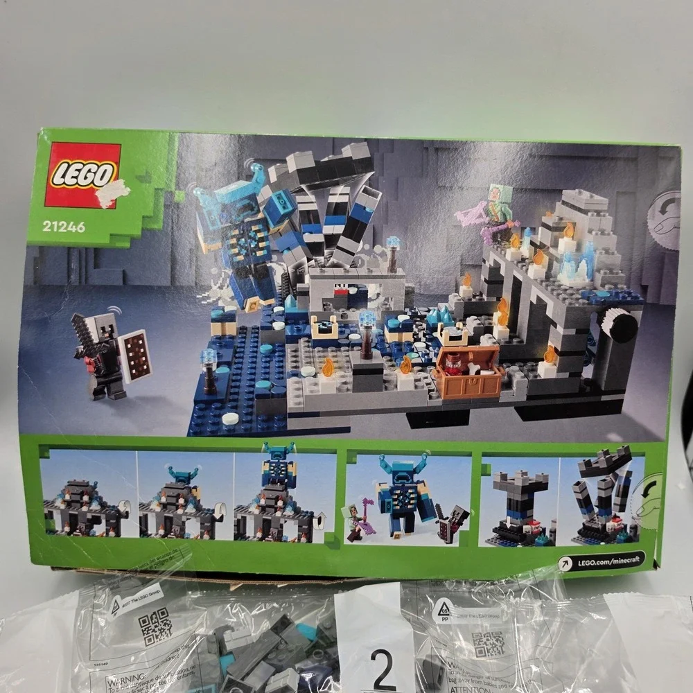 LEGO Minecraft 21246 The Deep Dark Battle 584pc Complete Open Box No Instruction